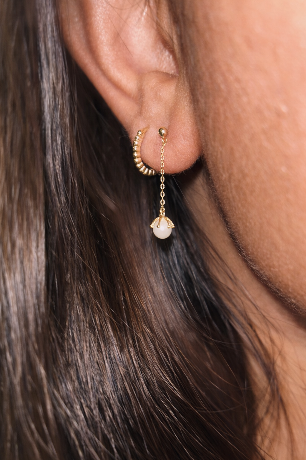 14K Goud - Oorhangers – Ketting met Parel – Dames Oorbellen