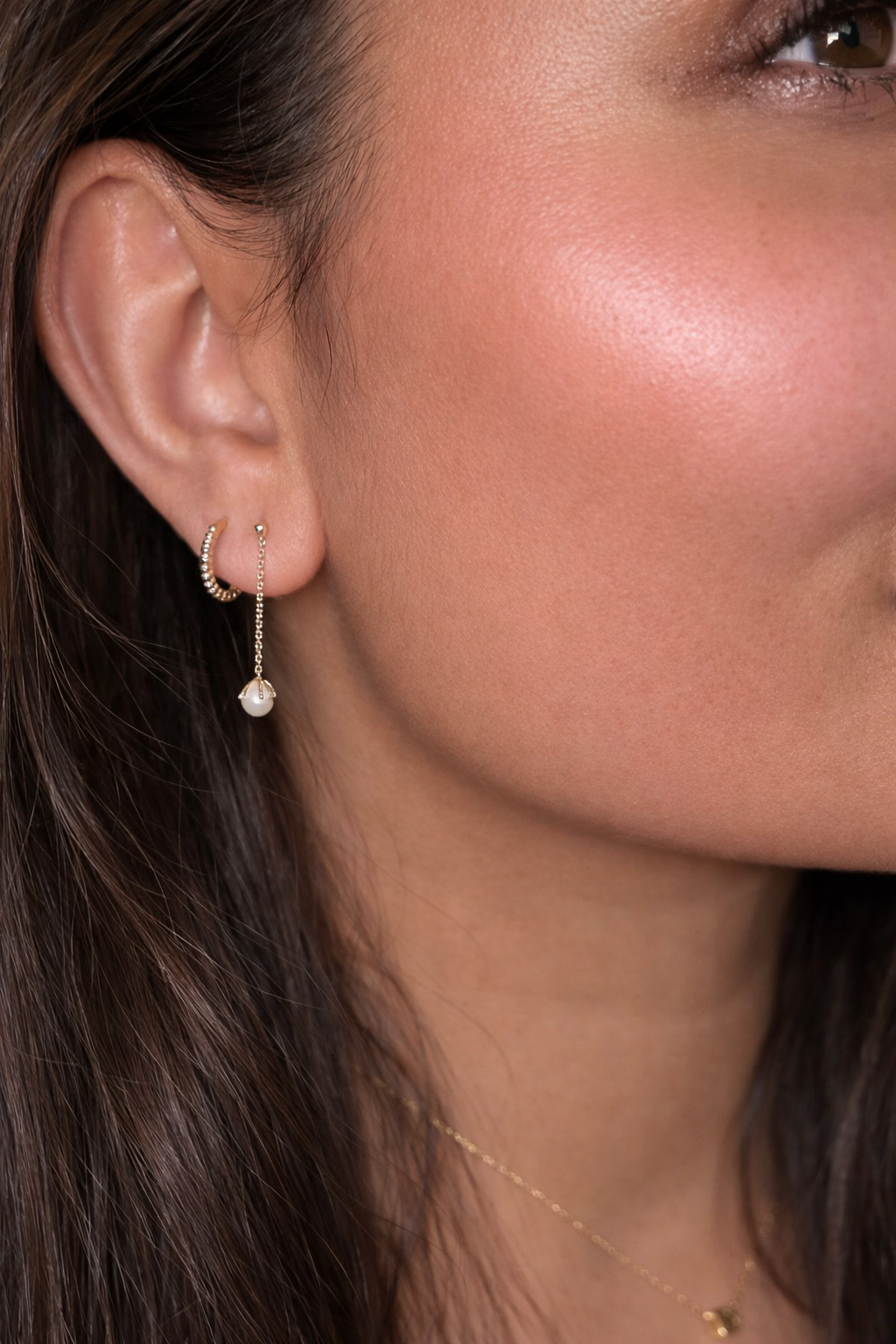 14K Goud - Oorhangers – Ketting met Parel – Dames Oorbellen