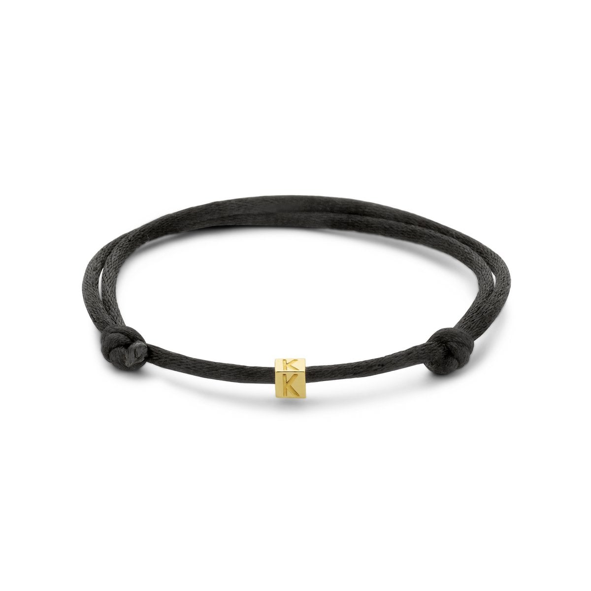Satijnen Armband met 14 Karaat Letter Kubus K 4mm - K - One Size - 16 tot 26cm - 2mm Dikte - Zwart - Goud.